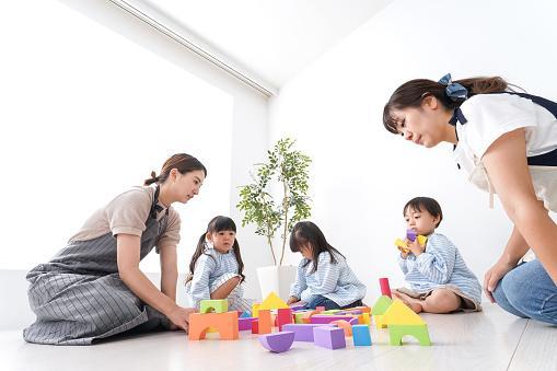 幼稚園教諭/パート　地下鉄 宮の沢駅より徒歩7分　土日祝休み　経験の浅い方、ブランクある方も歓迎　モンテッソーリ教育