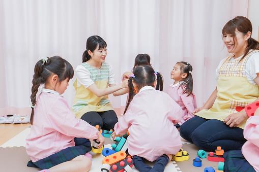 幼稚園教諭/正社員　賞与３.０ヶ月分以上！！　年齢・経験不問　未経験者の方も歓迎！　託児所あり