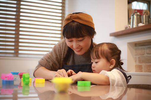 幼稚園教諭/正社員　澄川駅より徒歩5分！　駅チカ　賞与４.５ヶ月分支給　土日休み