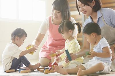 幼稚園教諭/正社員　経験豊富な先輩が丁寧に指導してくれます！託児所あり◎マイカー通勤可能！男性保育士歓迎♪